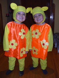 Natali and Neomi ready for the party