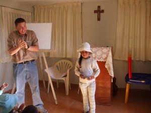 xiomara receiving her Bible